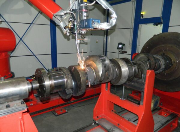 TK Pitsirikos marine diesel engine services. Auxiliary engine crankshaft cladding