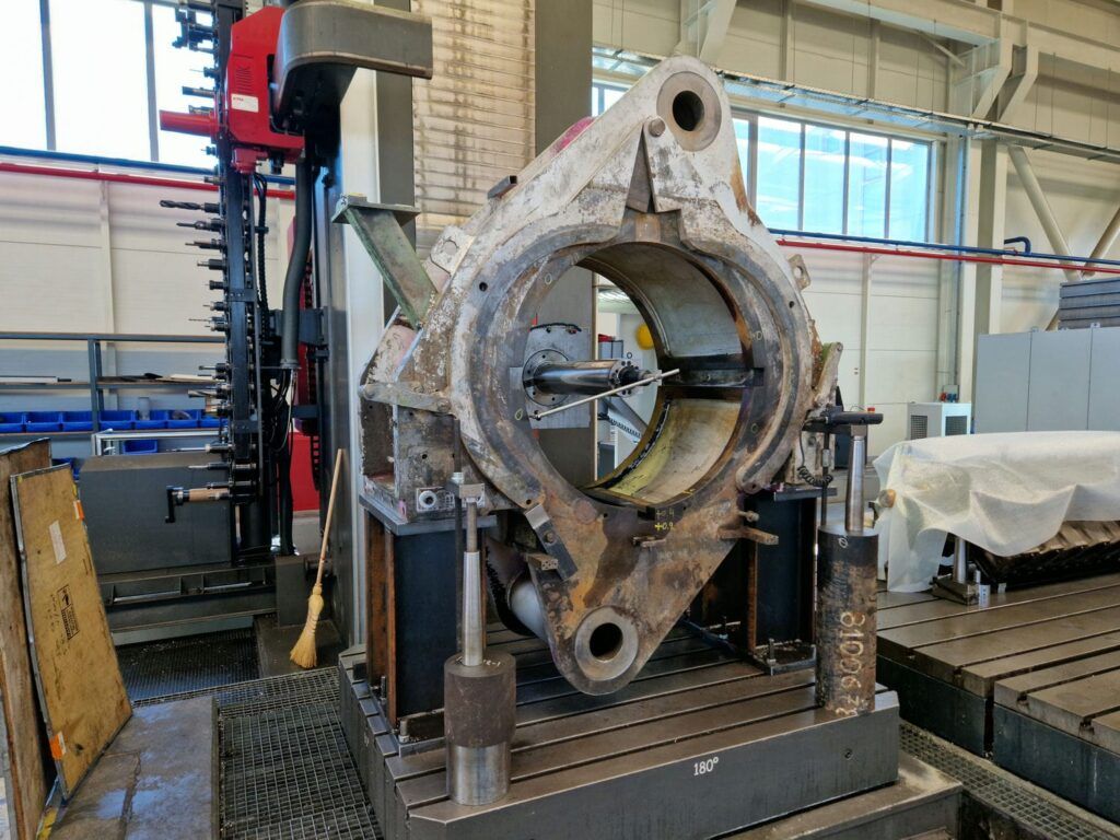 TK Pitsirikos. machining-and-modification-of-main-hydraulic-press-body